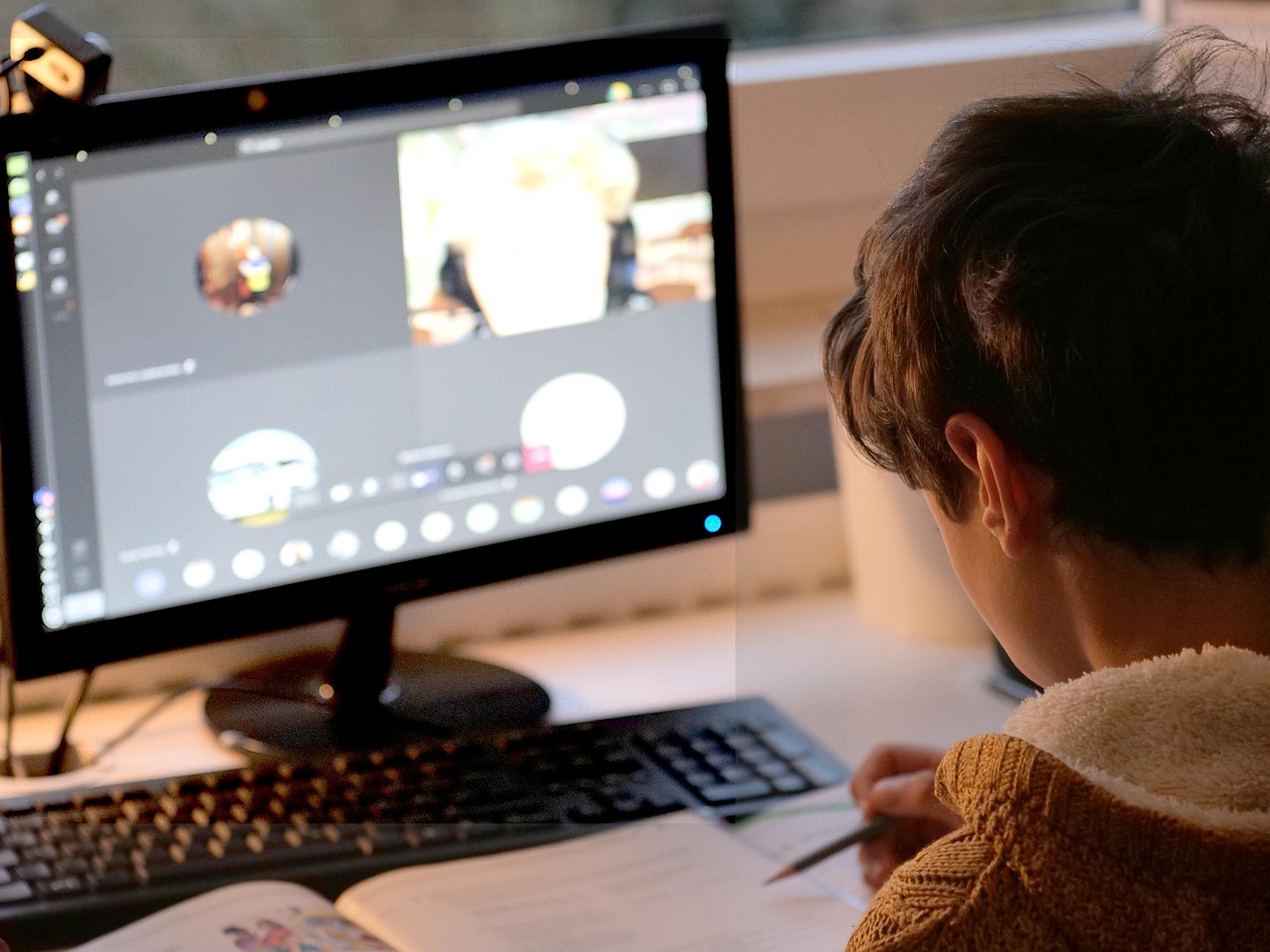 Verifica dell’età online: linee guida EU e app sperimentale